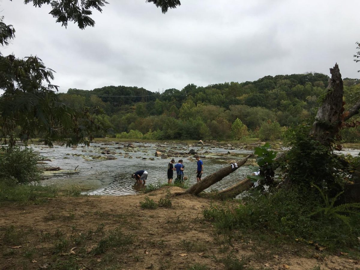 A.P.+Environmental+students+went+down+to+the+Rappahannock+River+and+spent+the+day+learning+and+studying+the+beauties+around+them.