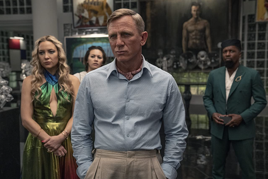 Kate Hudson, Jessica Henwick, Daniel Craig, and Leslie Odom Jr. in “Glass Onion: A Knives Out Mystery” (Lionsmith, T-Street Productions) 
